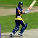 Lloyd and Ingram leave Kent trailing
