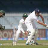Hafeez tips contest Pakistan's way