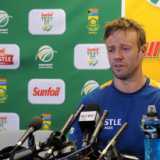 De Villiers unsure of long-term future