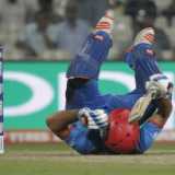 Shenwari on his backside, Stanikzai off his feet