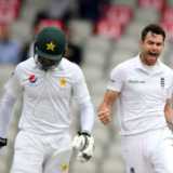 Pakistan collapse but England choose to bat on