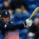 Roy 'selflessness' deserves loyalty - Farbrace