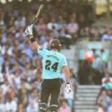 Six-hitting Pietersen back in style for Surrey