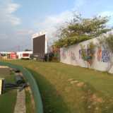 Galle's covered exterior sparks spectator displeasure