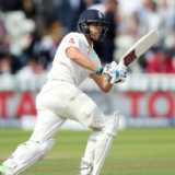 Malan eases his nerves but lets golden chance slip