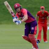 All-round Perry keeps Lightning alive
