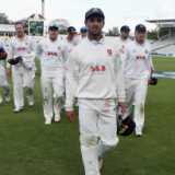 Essex on verge of title, Warwickshire going down after innings defeat
