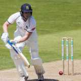 Rob Yates, Dom Sibley bore for glory as Warwickshire take victory shot seriously