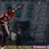 Holder signs with Sydney Sixers for three-game stint in BBL