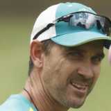 Cricket Australia give backing to under pressure coach Justin Langer