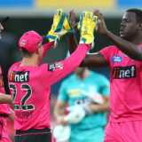 Carlos Brathwaite sets sights on BBL double after re-signing with Sixers