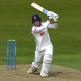 Essex rise from 182 all out to take control against Durham