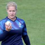 Katherine Brunt, Jenny Gunn bowl Northern Diamonds to nine-wicket victory over Sunrisers