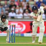 Burns, Lawrence repel New Zealand on bowlers' day