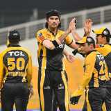 Eliminator 2 - Zalmi field with ten men as umpires deny substitute
