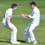 Mohammad Abbas hobbles for the cause as Hampshire take Championship stride