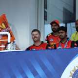 Maxwell confident out-of-form Warner 'is going to turn it around'