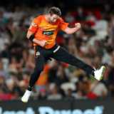 Andrew Tye replaces injured Mark Wood at Lucknow Super Giants