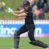 Amy Satterthwaite retires from international cricket after New Zealand contract snub