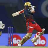 Shastri: Kohli should 'play the sweep with freedom' to make it tougher for spinners
