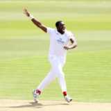 Keith Barker, Mohammad Abbas hasten Warwickshire towards defeat