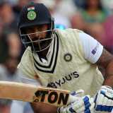 Vihari bats left-handed, holds off Avesh & Co despite fractured forearm