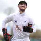Robinson agrees switch from Kent to Durham