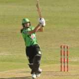 Tess Flintoff smashes record in Stars' win over Strikers