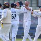 Hannon-Dalby's stereo display powers Warks to innings win