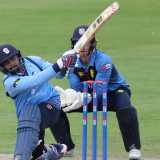 Knee injury cuts Shaw's Northamptonshire stint short