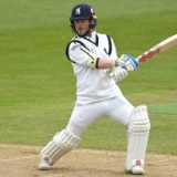 Alex Davies steps down as Warwickshire captain