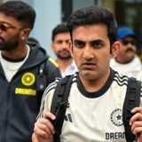 Dravid to Gambhir: Crack a smile, it will shock people