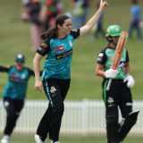 Hamilton breaks WBBL records with stunning 5 for 8 in Brisbane Heat victory