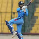 Shrijith's 150* eclipses Iyer's 114* as Karnataka chase down 383