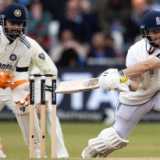 Duckett lays the foundation as England hunt down 371
