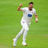 Craig Overton leaves Durham overwhelmed on 22-wicket day