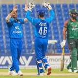 Simmons wants Bangladesh players to stay off social media following unsavoury episode