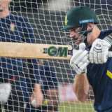 South Africa make four changes, Australia opt to bowl without Cummins