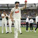 Neser five-for trumps England's belated resistance as Australia take 2-0 lead