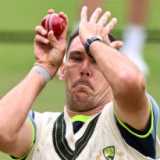 Lyon left out as Australia go all-pace and bowl first on damp day