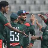 Hesson: Pakistan left 'exposed' with the bat by Nahid Rana