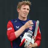 Crawley signs Kent extension after losing England contract