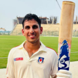 Madhav Kaushik turns patience into runs for Uttar Pradesh