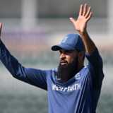 Brook defends Rashid omission after England fail to defend 429