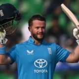 Duckett 167, Dawson four-for, guide England to consolation win
