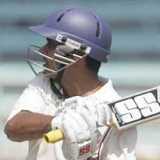 Sehwag fails again, Delhi batsmen struggle