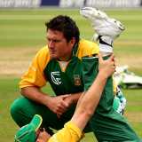 Injured Smith returns to one-day squad