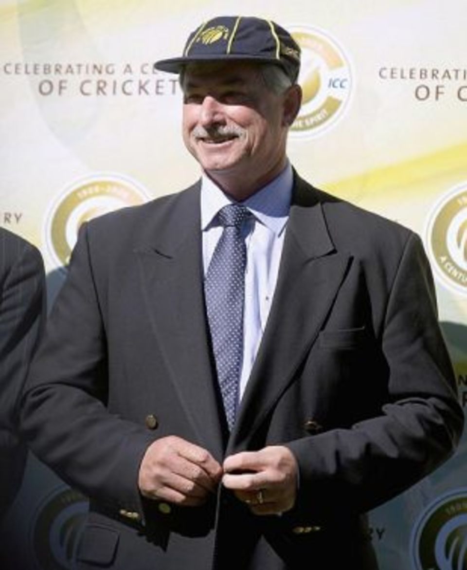 Richard Hadlee is the only New Zealander in the initial Hall of Fame. What keeps Bert Sutcliffe out?