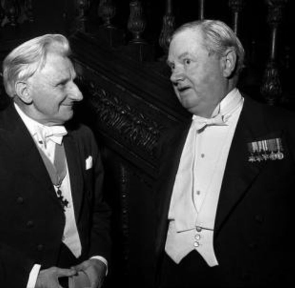Blunden (left) with Evelyn Waugh in 1963