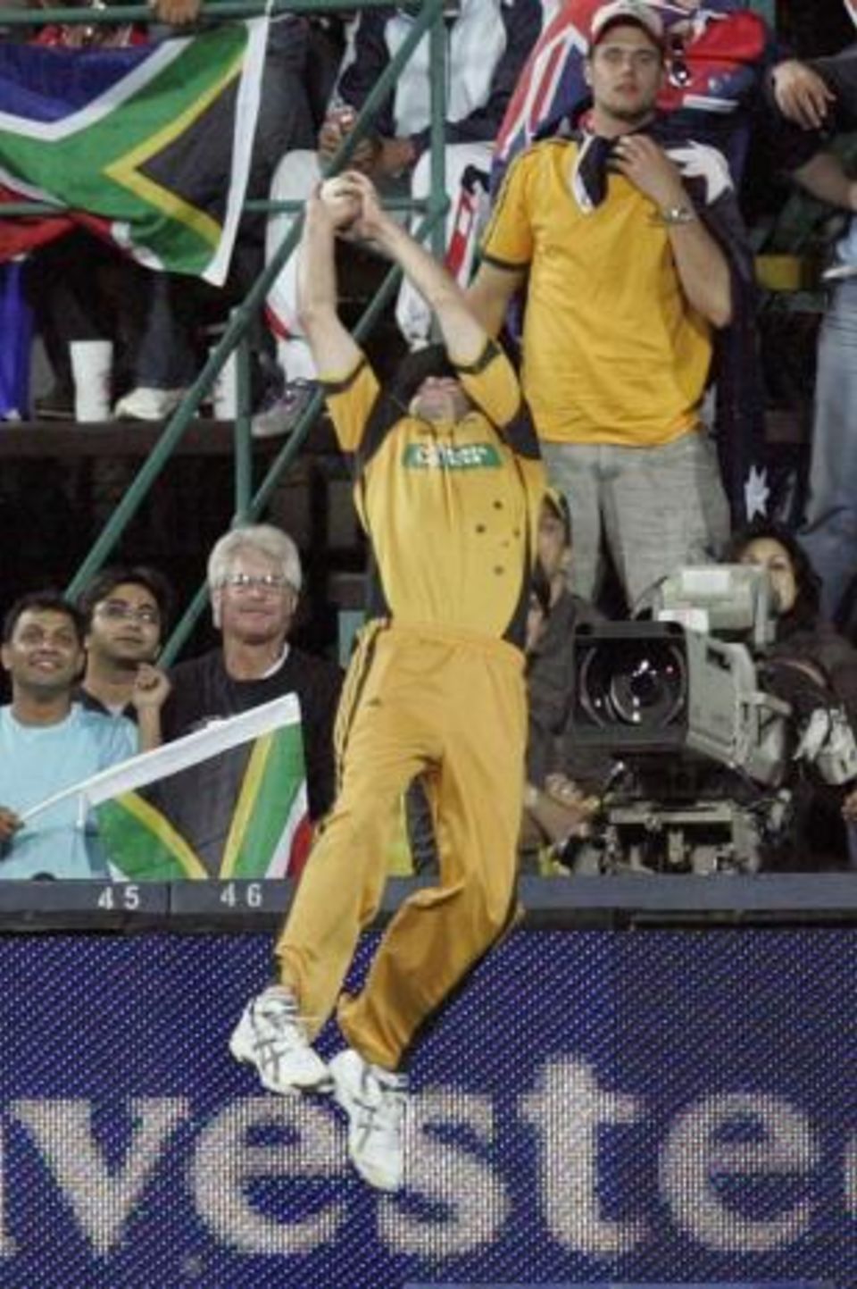 Ben Laughlin's stunning catch to dismiss Albie Morkel turned the game firmly in Australia's favour